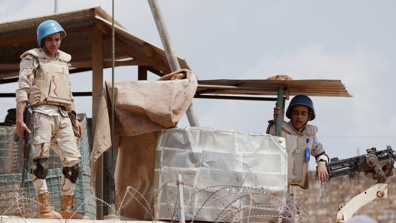 UN peacekeepers at a sandbagged checkpoint